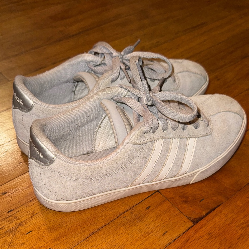 Women’s Adidas Gray Suede Sneakers Neo Comfort Sneakers Size 6